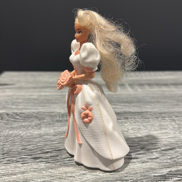 McDonald’s | Barbie: Romantic Bride Barbie (1992) - Vintage Happy Meal Toy - Picture 5 of 11